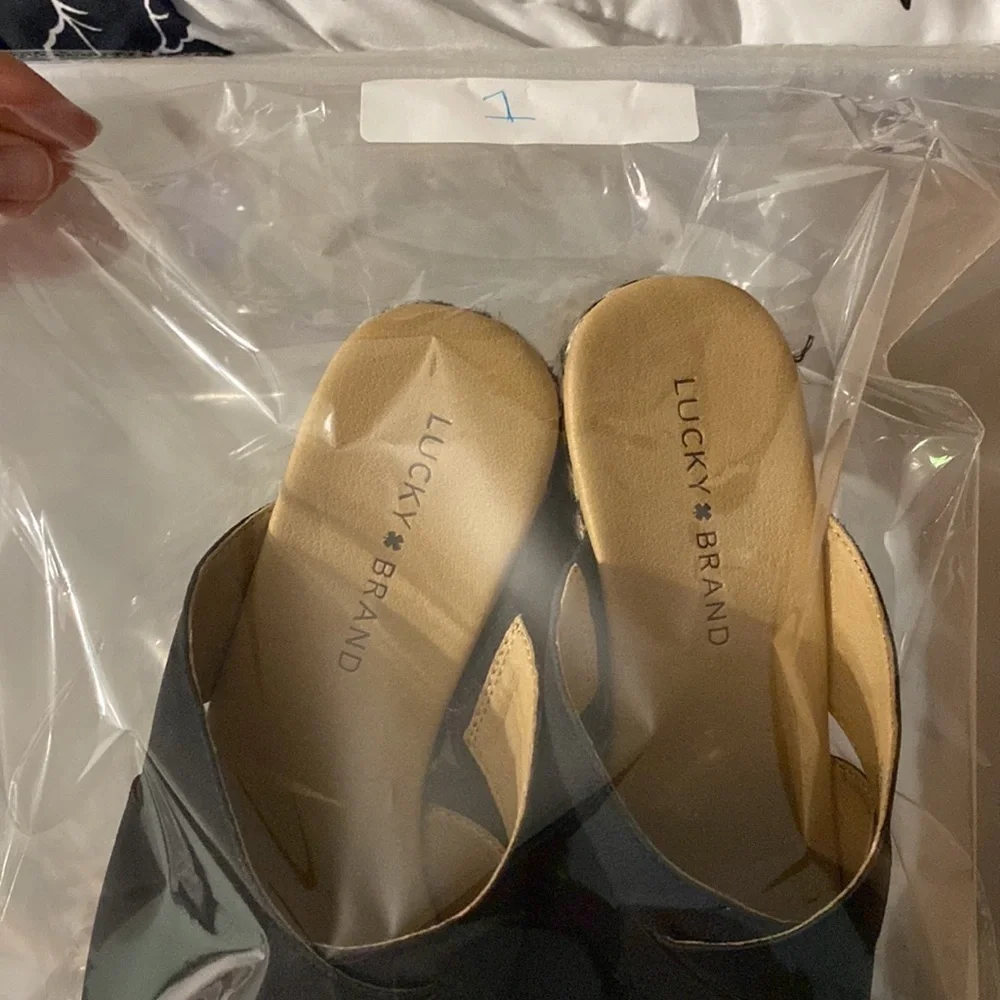 Lucky Brand‎  Black Wedge Heel Platform Leather Sandals Size 9.5 vacation